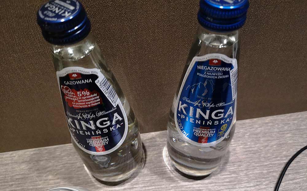 Woda dla gości w Q Hotel Plus